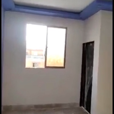 2 bed lounge flat for sale