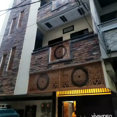 144 Sqyd Triple Story house for sale 