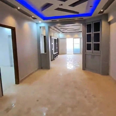 4 Bedroom drawing dining flat for rent 