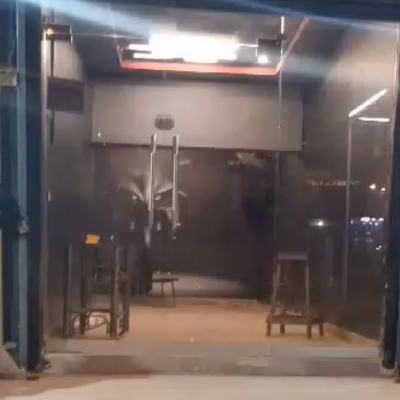 100 fit wide road facing shop for rent 