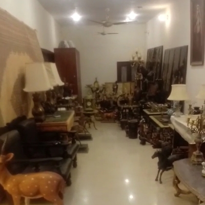 400 Sqyd House Available for commercial rent 