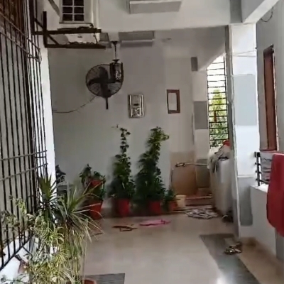 400 Sqyd portion 4 Bedroom Drawing Lounge for sale 
